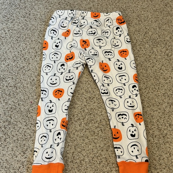 🌟Carters Jack O Lantern PJ set, 2T🌟 - Picture 7 of 8